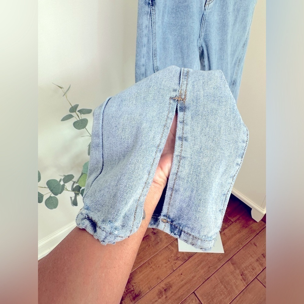 Pretty Little Thing Split Front Hem Jeans Size 8 - Picture 3 of 11